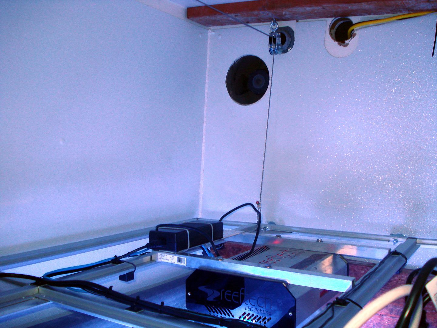 brand for pulleys to raise/lower lights Reef Central Online Community